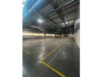 A louer local 3000m² ZA St Elisabeth à Montceau