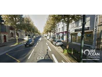 Local commercial d'angle 72m² à louer à Nantes Est