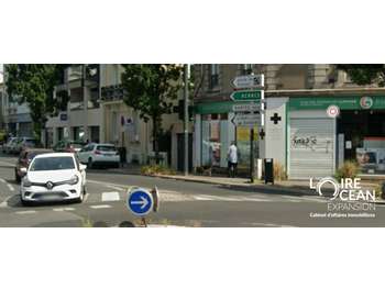 A louer local professionnel 110m² en RDC à Nantes