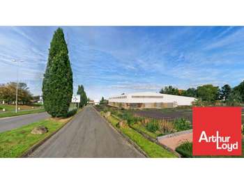 Local commercial 145m² à louer à Parthenay 