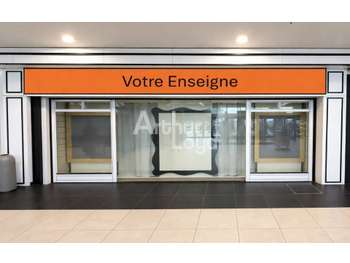 Cellule commerciale 99m² à louer proche Thouars 