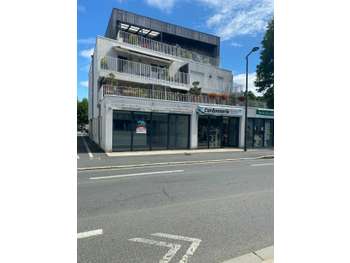 Location local cial 53m² accès direct Treillières
