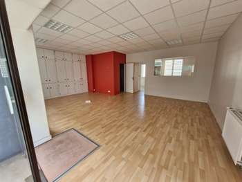 A louer local commercial 70m² à Vannes centre