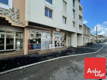 Local commercial 117m² Poitiers proche Patinoire 