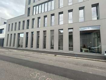 Loue local 363m² toutes activités proximité tram