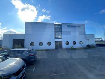 A louer bâtiment industriel 1500m² à Quéven 