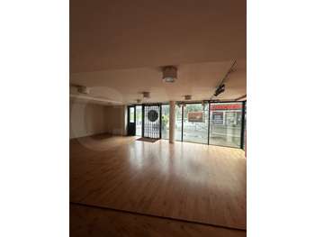 Local commercial 130m² à louer à Saint-Brieuc