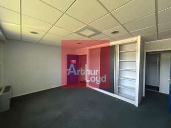 Vente bureaux 233m² proche Agen à Estillac 