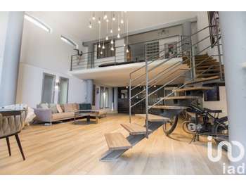 Vente superbe loft 153m² sur les hauteurs à Toulon