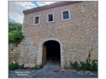 Vente grande remise 288m² accès facile à Fabrezan