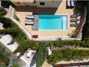 ENSEMBLE IMMOB. DE TOURISME- 3  APPARTEMENTS