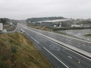 AV 3 bâtiments de 3000m² secteur Plémet