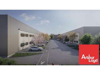 Local d'activité de 355m² à vendre à Ruffec