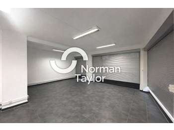 AV local commercial 115m² empl strat Perpignan