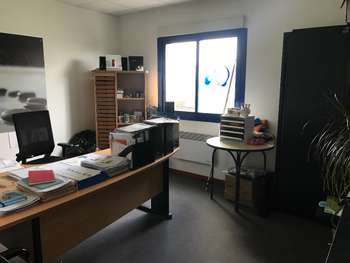 Loue bâtiment d'activité en excellent état 450m²