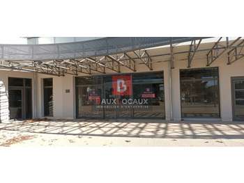 Loue bel emplacement commercial 384m² les Angles