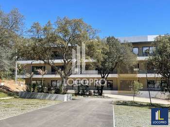 Bureaux divisibles de 11 000m² à louer à Biot