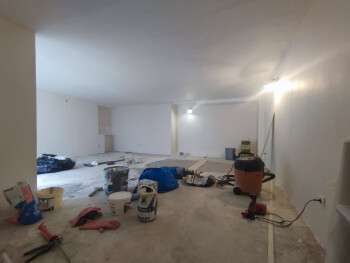 Location pure boutique extraction 147m² 75010