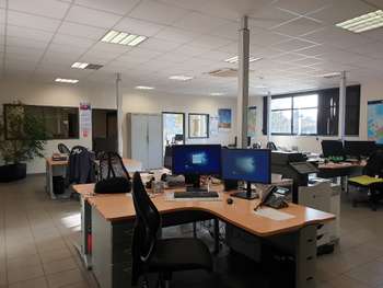 Loue bureaux 137m² excellent état Angers Nord (ZI)