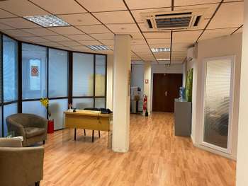 A louer bureaux de 172m² au 2ème étage Le Lamentin