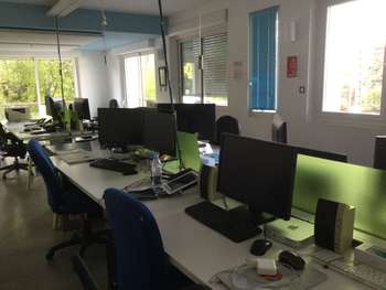 Loue bureaux 296m² excellent état Angers N/O