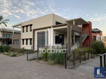 Loue bureaux de 490m² equipés et aménagés à Fréjus