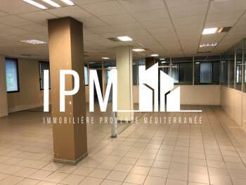 A louer bureaux 630m² Aubagne ZI les Paluds