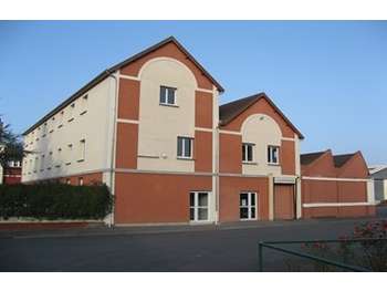 À louer bureaux de 1 000m² à Conty