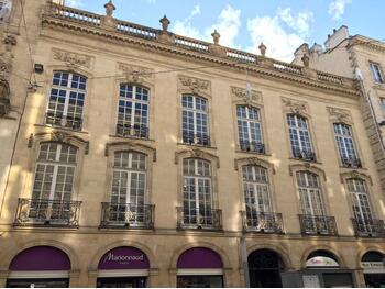 Loue bureaux divisibles de 59m² à 577m² à Bordeaux