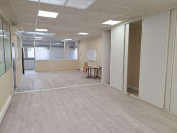 Loue bureaux ensemble ou séparément à Fréjus
