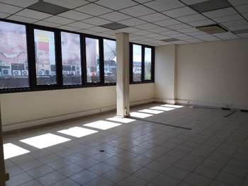 Loue bureaux 186m² au Lamentin