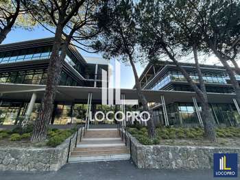 À louer bureaux neufs de 3395m² à Valbonne