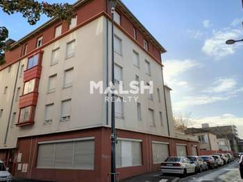 Bureaux 650m² à louer à Oullins proche du Métro