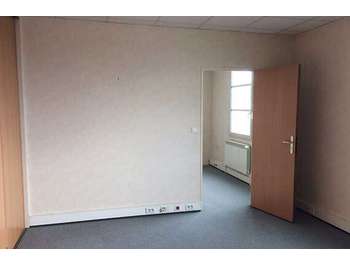 Plateau de bureau de 250 m² à louer à Soissons