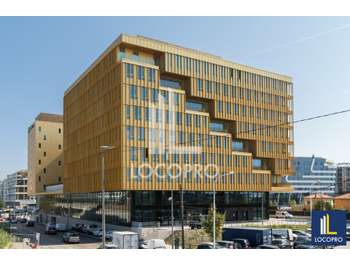 Loue deux lots de 166,30m² et 183m² à Nice