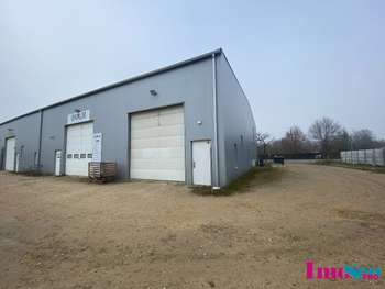 Entrepôt de 110m² à louer en zc à Biganos