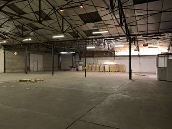 Loue local d'activité 2303m² Angers Nord Est