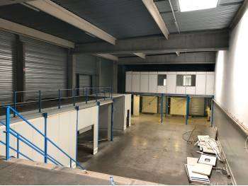 A louer entrepôt de 870m² à Rousset