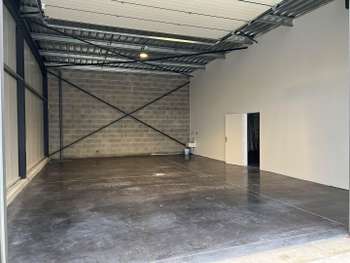 A louer entrepôt isolé de 90m² à Angers sud