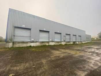 Entrepôt logistique 900m² à La Ferrière aux Etangs