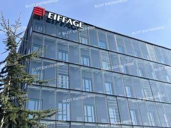 Loue bureaux 802m² à Rennes excellente visibilité