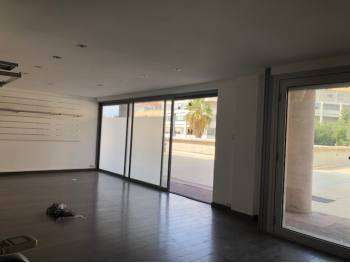Local de 139m² à louer à Marseille la plage 13008