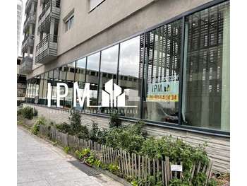 Local 223m² à louer Arenc Marseille 13002