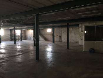 A louer local activité 1000m² aux Arnavaux 13014