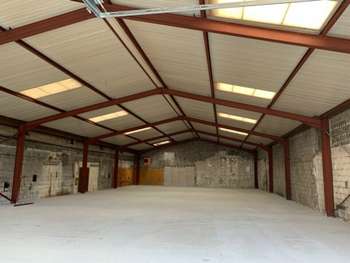Local d'activité atelier 430m² à louer à Tergnier