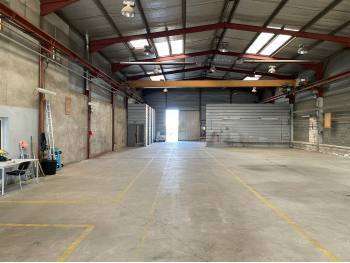 A louer local activités bureaux 1125m² à Martigues