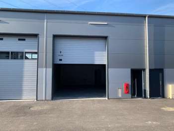 Location local d'activités de 150m² à Longvic