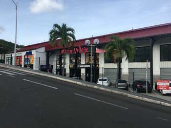 A louer local commercial 180m² au centre du Marin