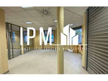 A louer local commercial de 218m² Marseille 13002