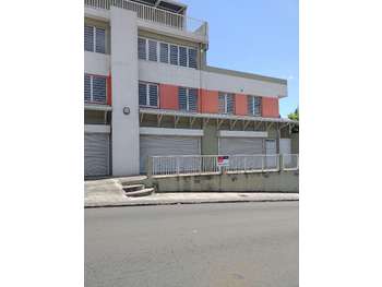 Loue local commercial 273m² en RDC en Martinique